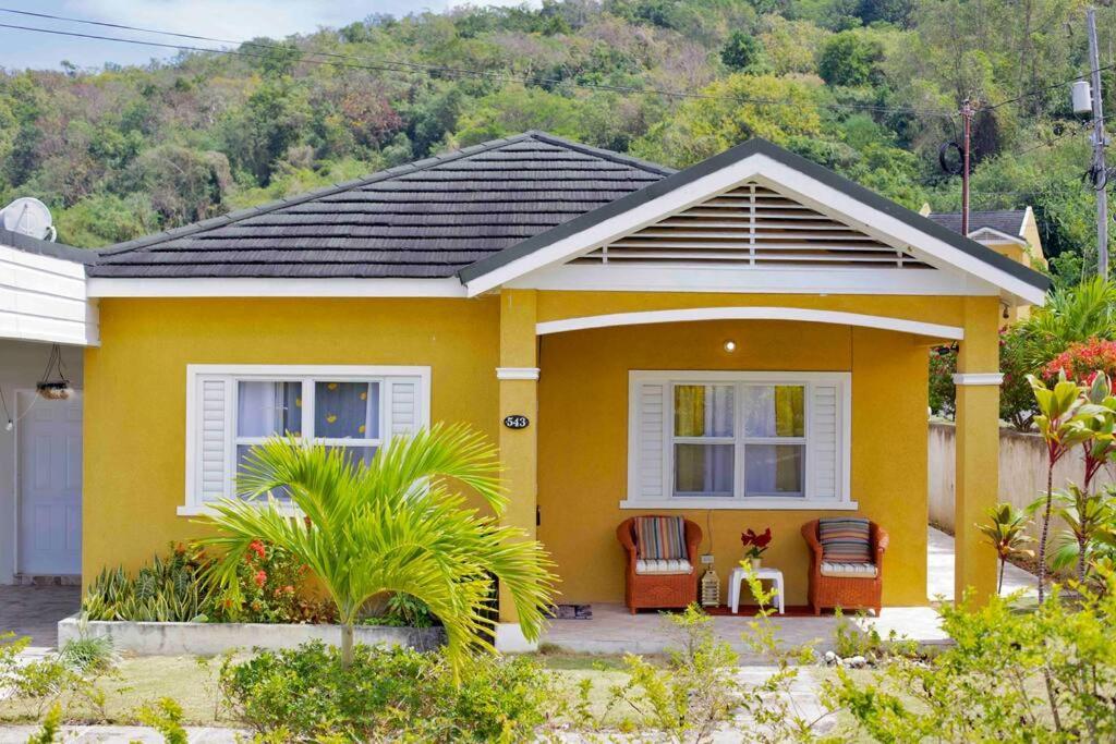 Sunset Inn Runaway Bay Ngoại thất bức ảnh